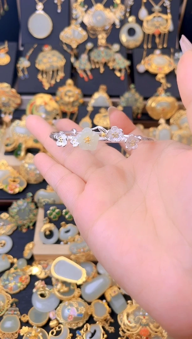 和田玉银S925镀金镶嵌项圈素款梅花手镯