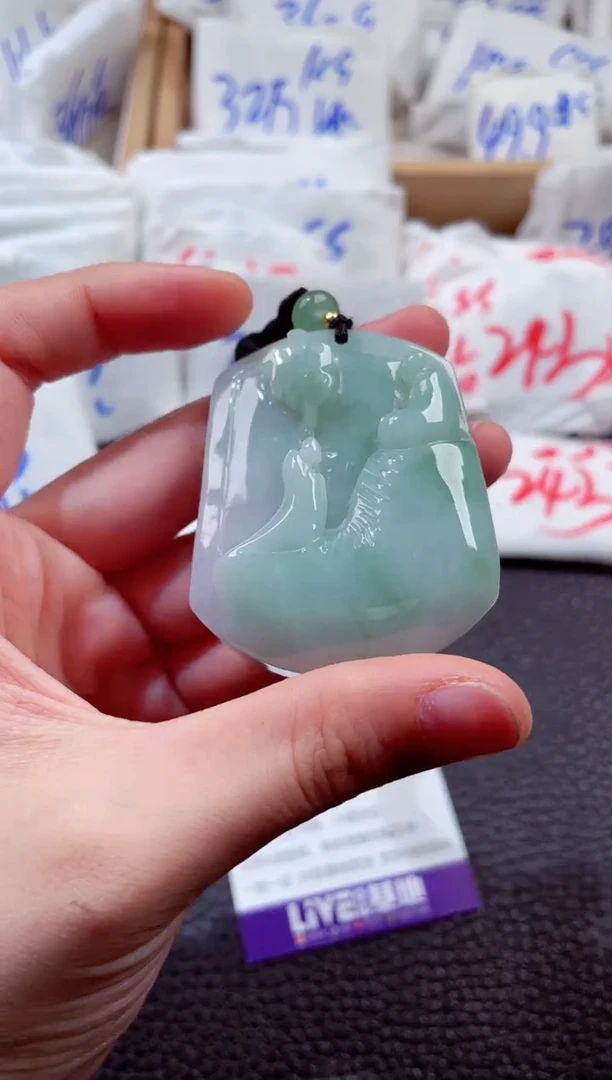 翡翠未镶嵌颈饰00003934