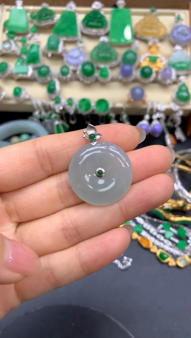 【闪购商品】翡翠颈饰18K金镶嵌91-中国好珍宝