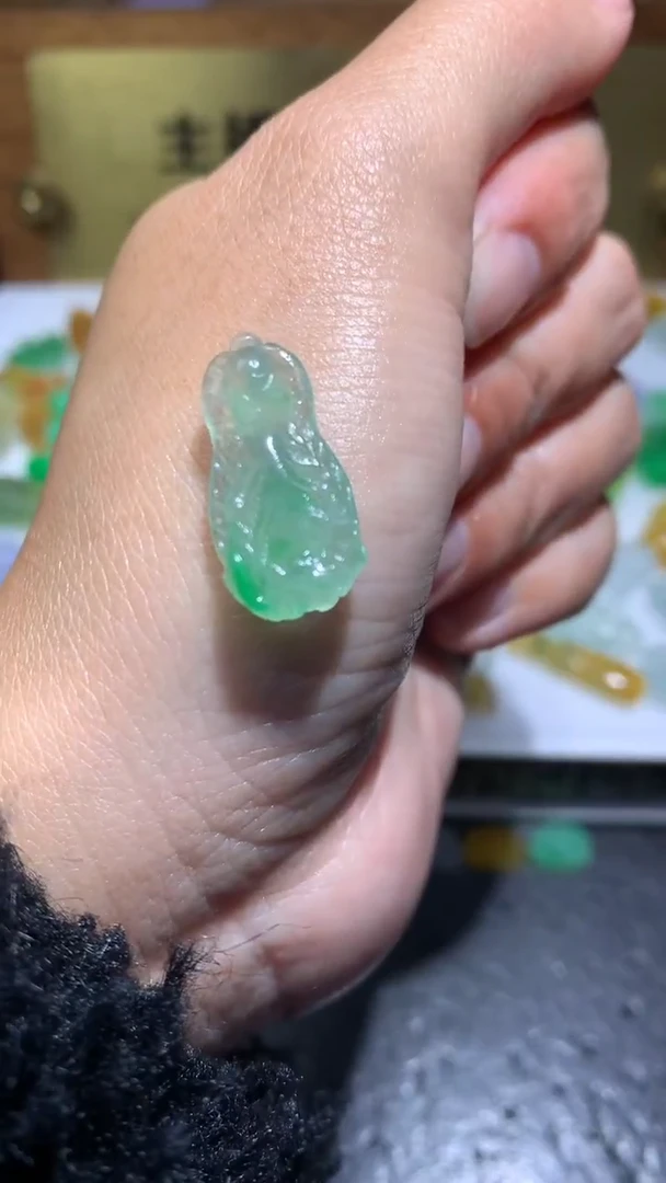 未镶嵌定制翡翠毛货
