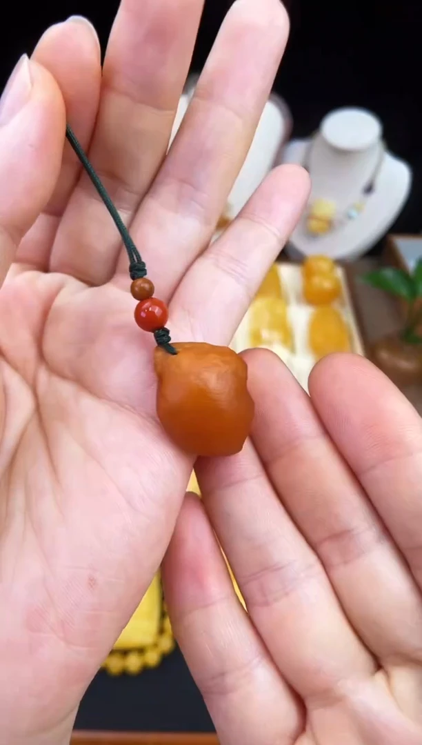 琥珀未镶嵌珠宝奇石柒月