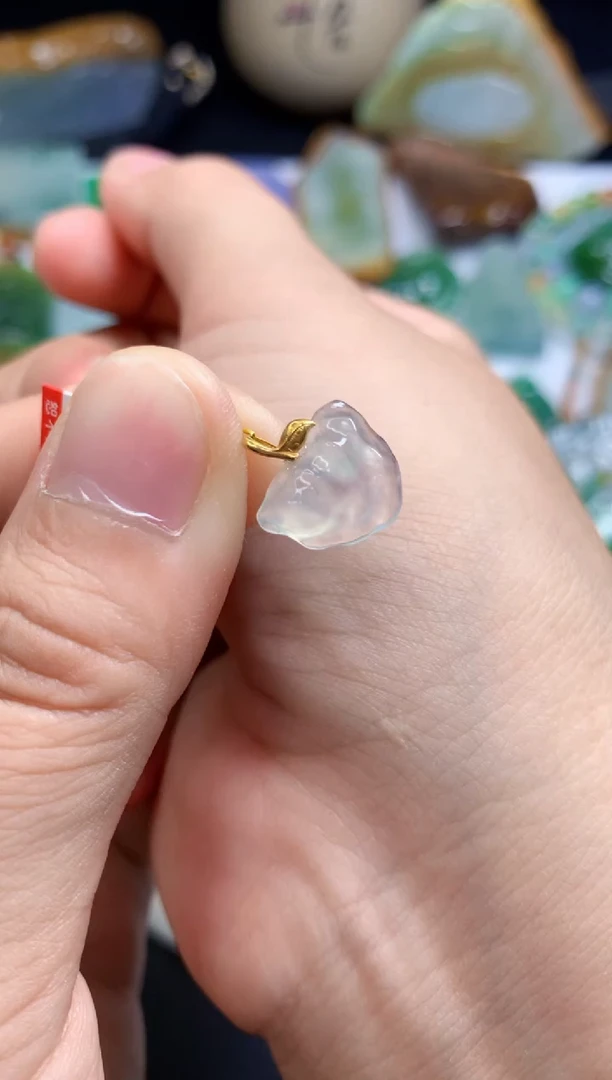 颈饰未镶嵌翡翠