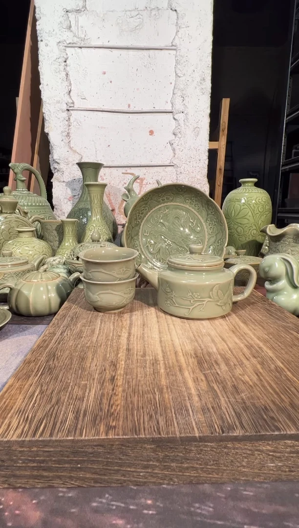 耀州窑喜上眉梢壶+微瑕喜上眉梢杯