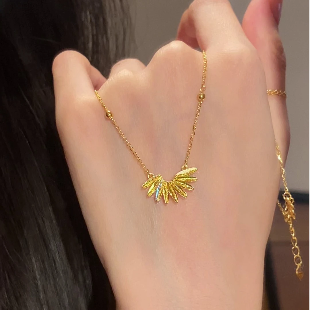 铜合金项链 爆闪金色太阳花项链女轻奢小众设计高级感百搭锁骨链