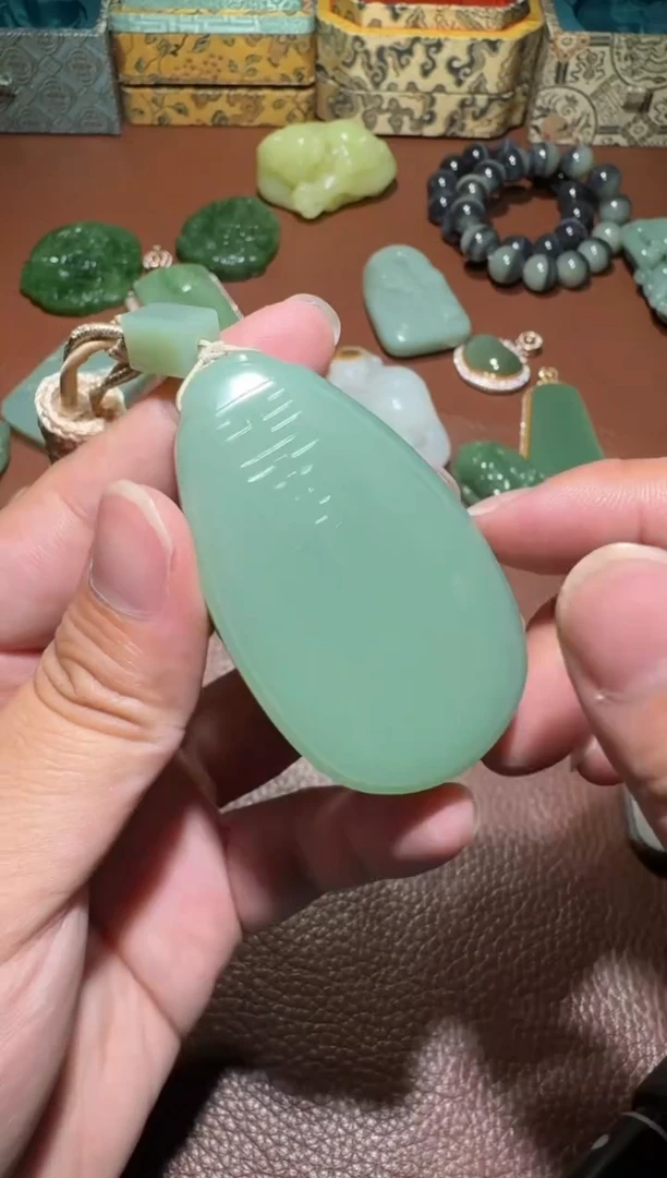 未镶嵌和田玉挂件金*来和田玉