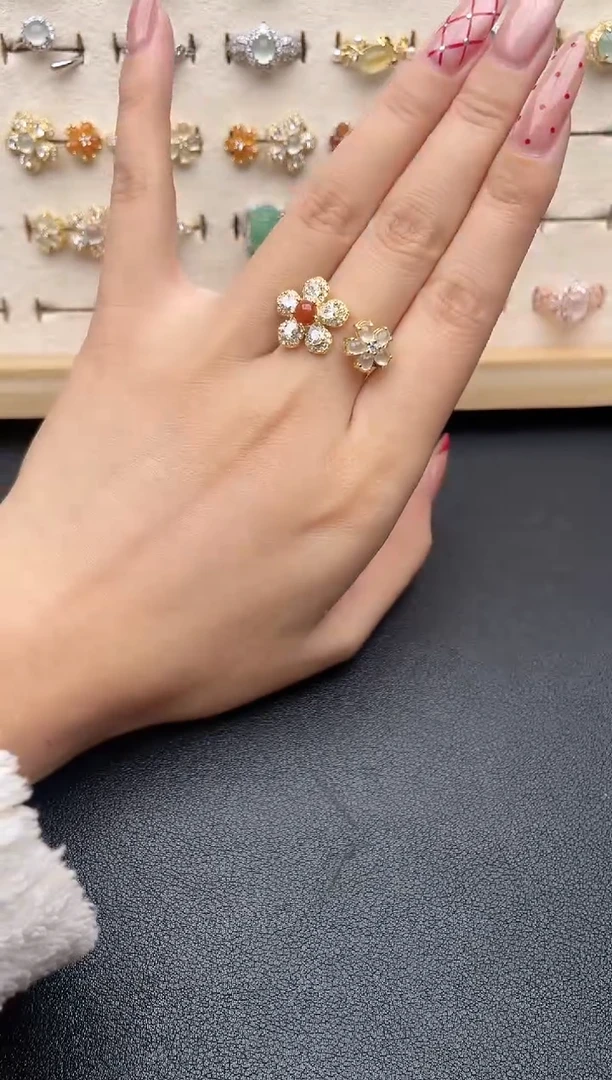 【闪购商品】翡翠戒指银S925镶嵌一物一证一礼盒