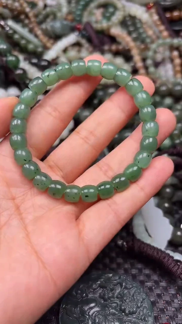 和田玉未镶嵌颈饰1