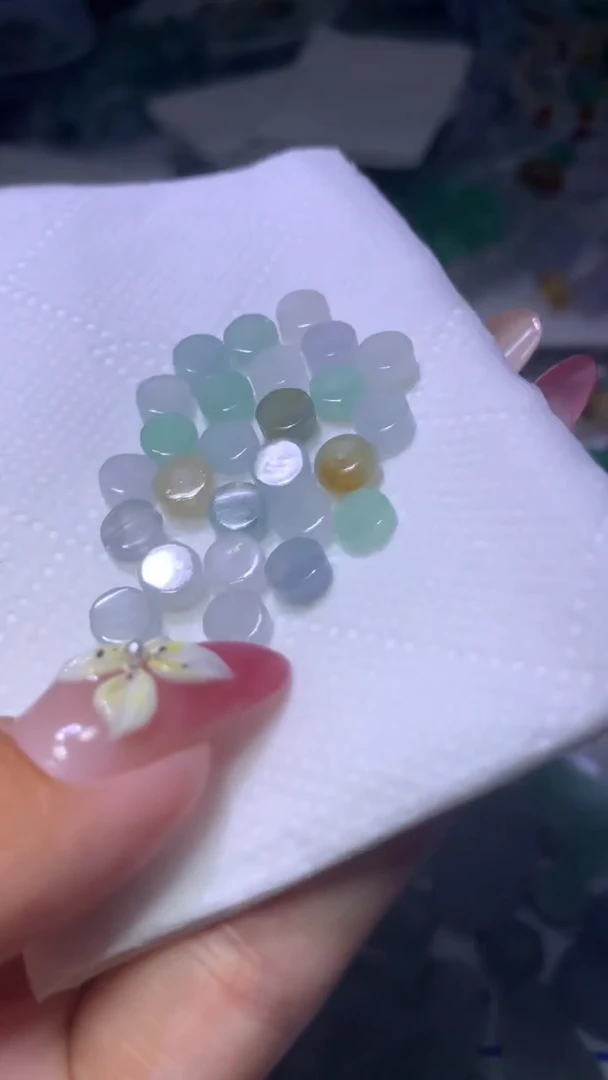 翡翠未镶嵌颈饰$****$MXX028751