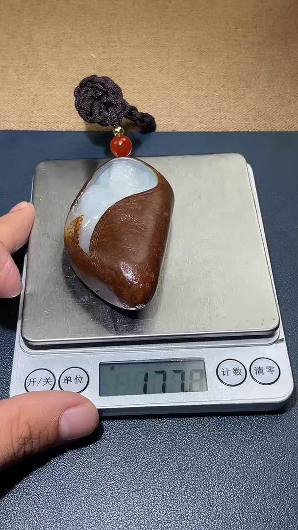 和田玉未镶嵌颈饰宽**谈HX