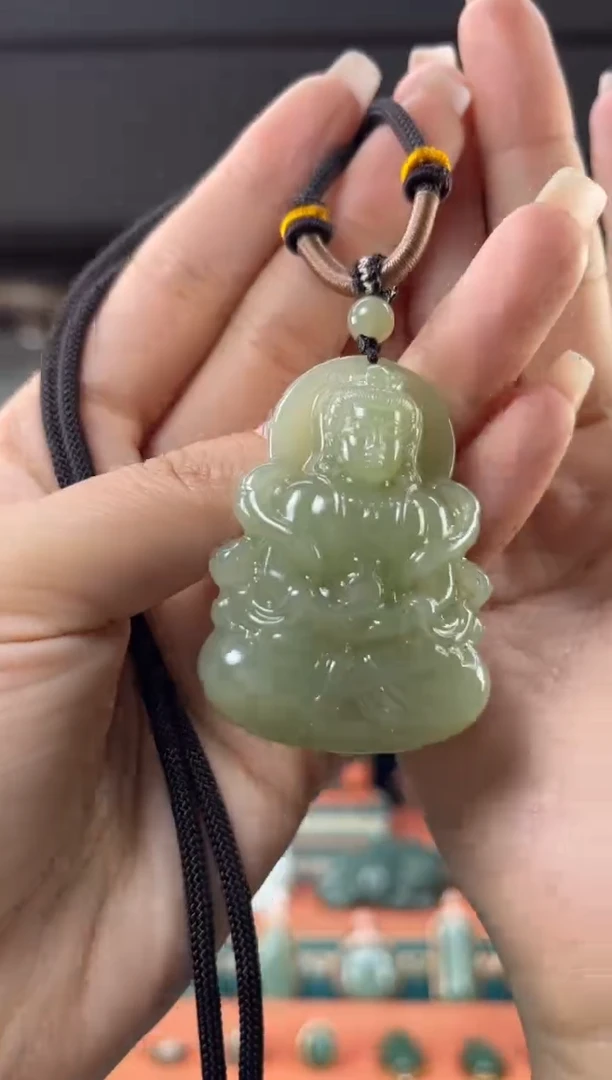 颈饰未镶嵌和田玉佩佩