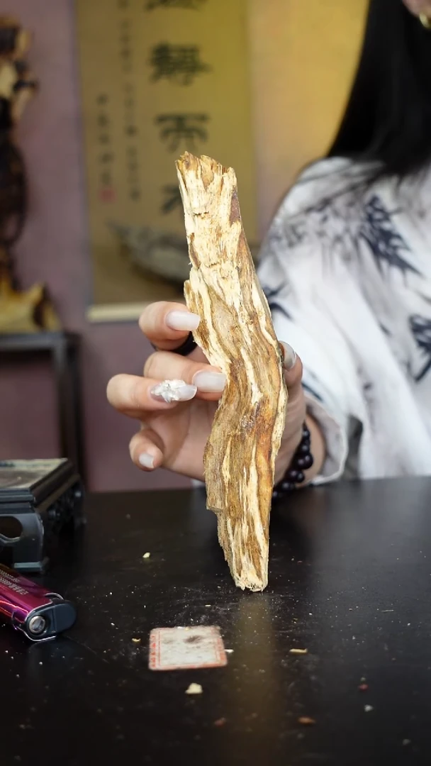 木海南橄榄香原料把件淡32克
