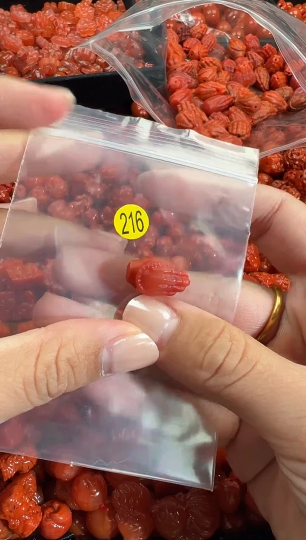 颈饰未镶嵌南红玛瑙1