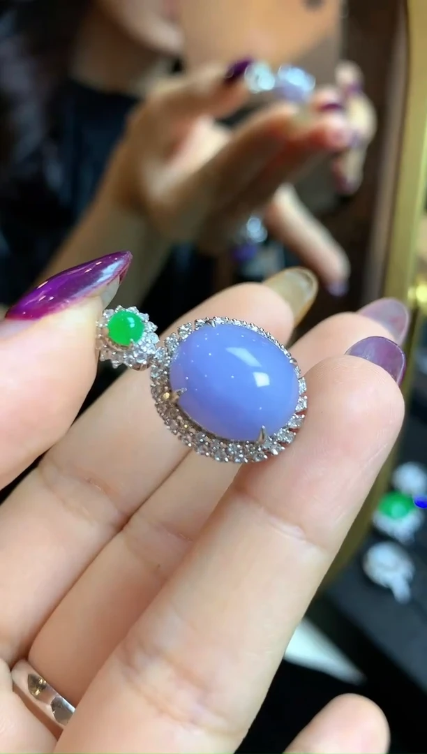 颈饰18K金镶嵌翡翠翡翠吊坠（福利好价）