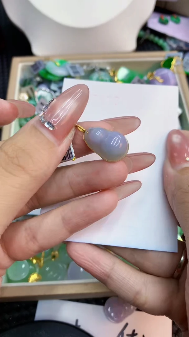 翡翠18K金镶嵌吊坠(不含链)1