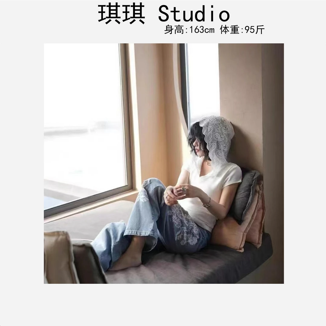 春季新款轻奢高级感v领拼接蕾丝花边连帽显瘦减龄百搭上衣8113-C