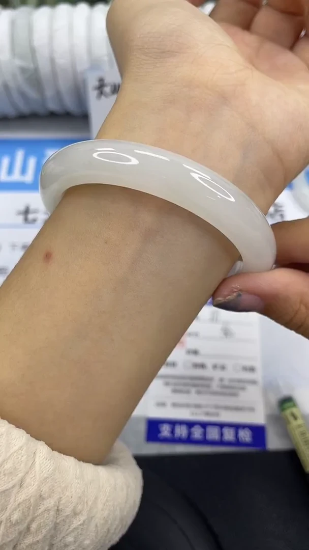 未镶嵌手镯石英质玉111-56/57