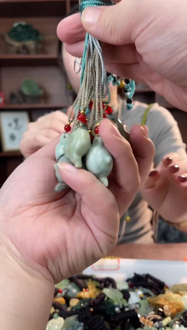 未镶嵌蛇纹石玉颈饰多样性发货拍一发一