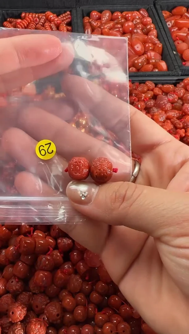 【闪购商品】南红玛瑙颈饰未镶嵌1