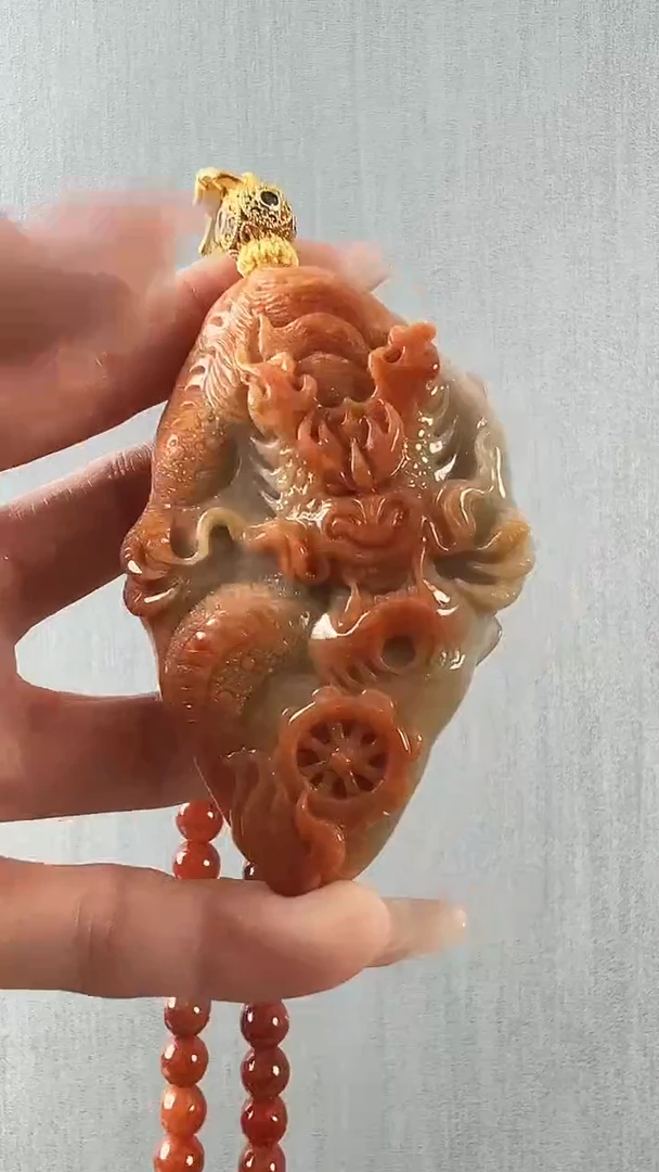 颈饰未镶嵌翡翠龙