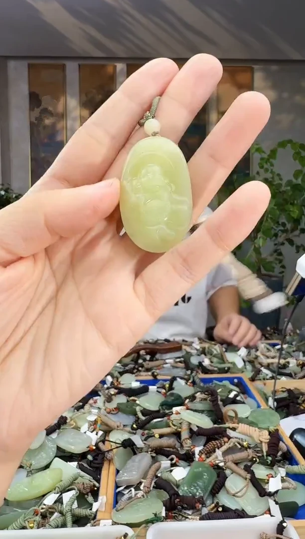 未镶嵌和田玉挂件拍一发一