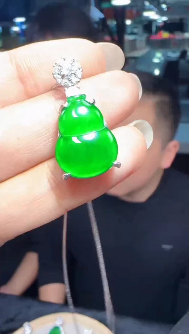 未镶嵌定制翡翠翡翠吊坠41