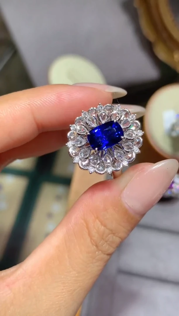 蓝宝石戒指18K金镶嵌2.06CT