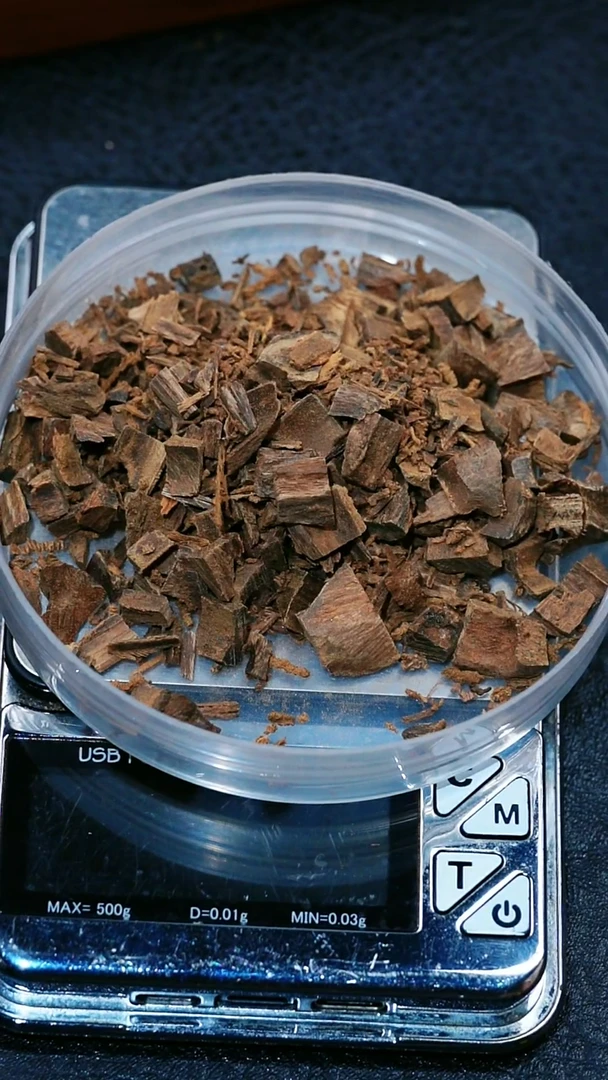 沉香碎屑沉香加里曼丹土沉2克