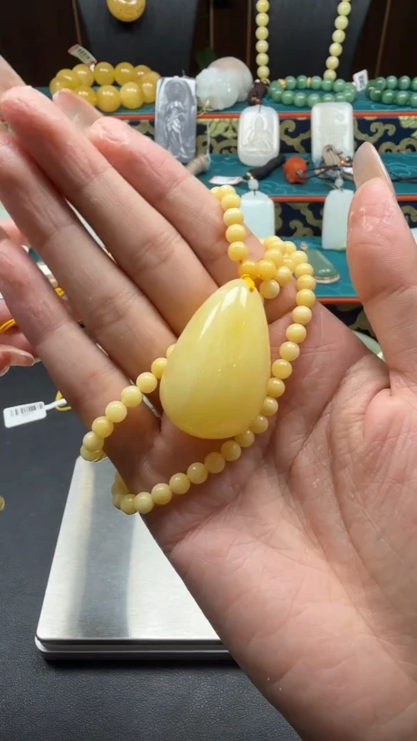 蜜蜡颈饰未镶嵌xc22吊坠多样性发其一
