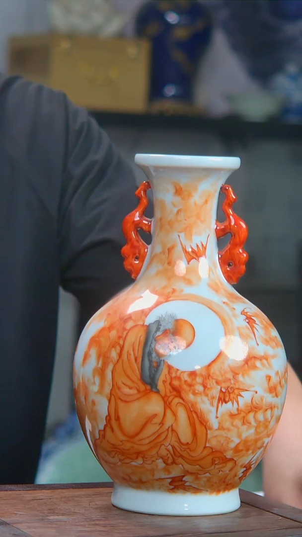 央博文化交流瓷器矾红人物