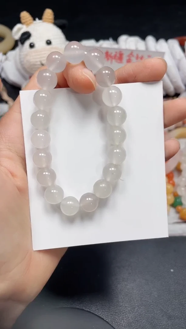 【闪购商品】石英质玉手链未镶嵌白冰卡10