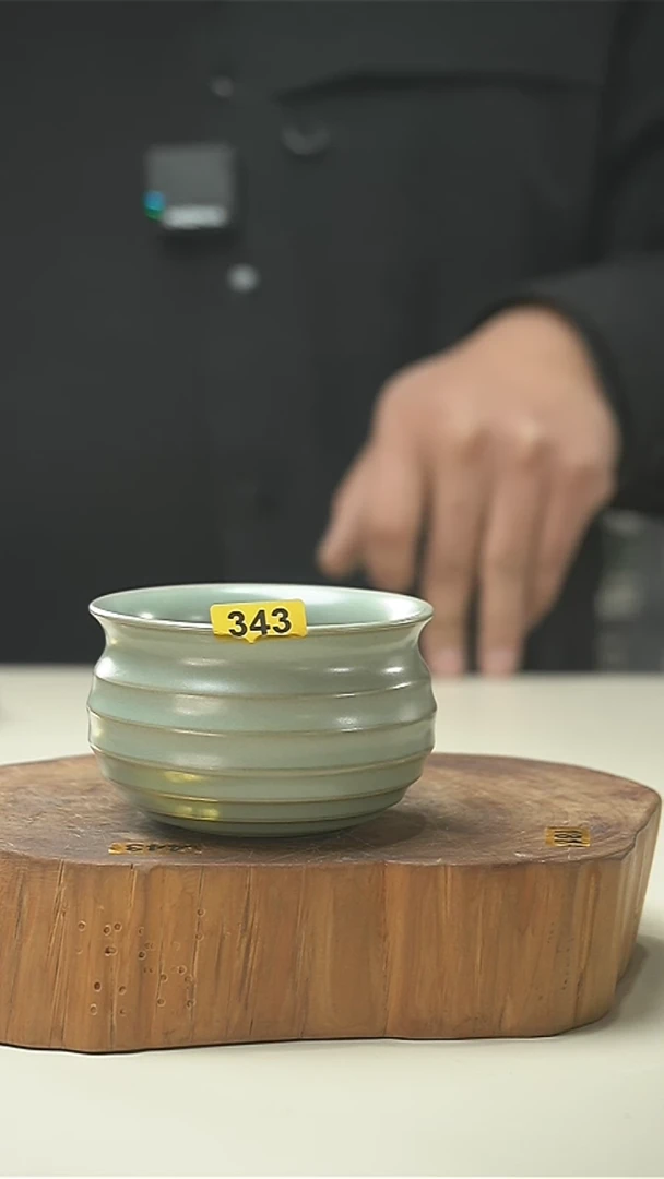 【闪购商品】君子汝瓷（福利）弦纹杯343