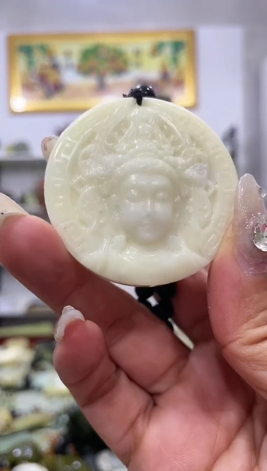 岫玉未镶嵌吊坠