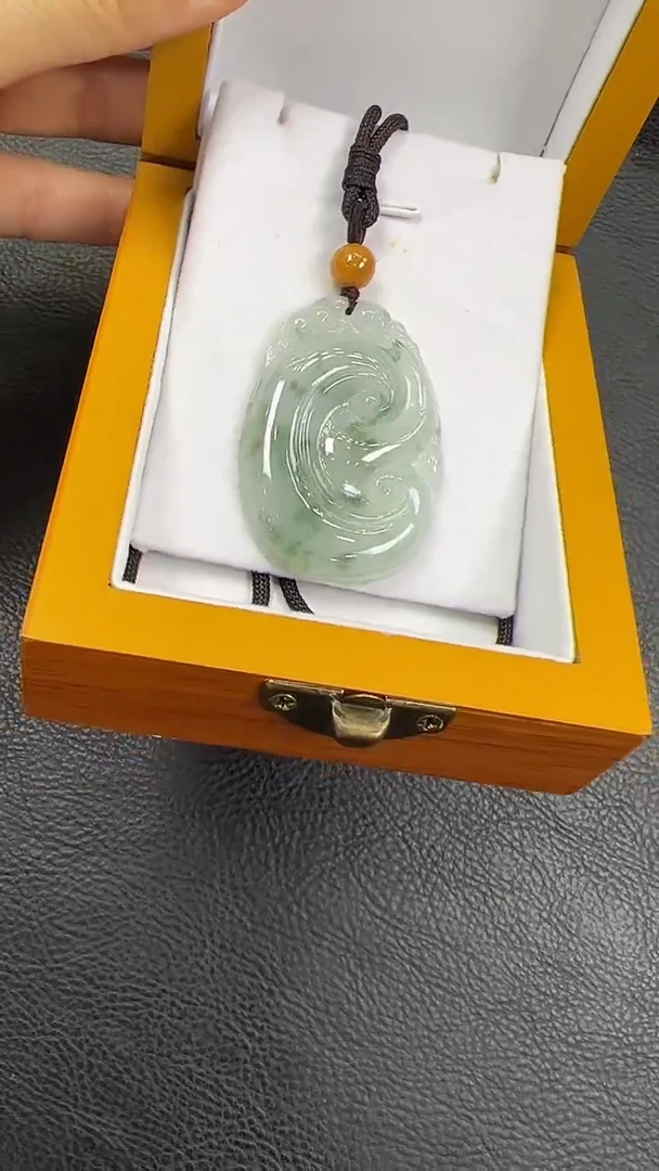 翡翠挂件未镶嵌如意