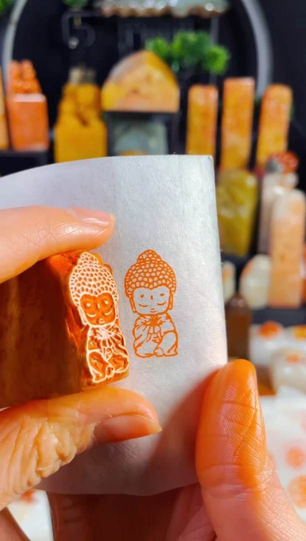 【闪购商品】老挝石印石手工篆刻《小弥勒佛造像》1.5*3木纹