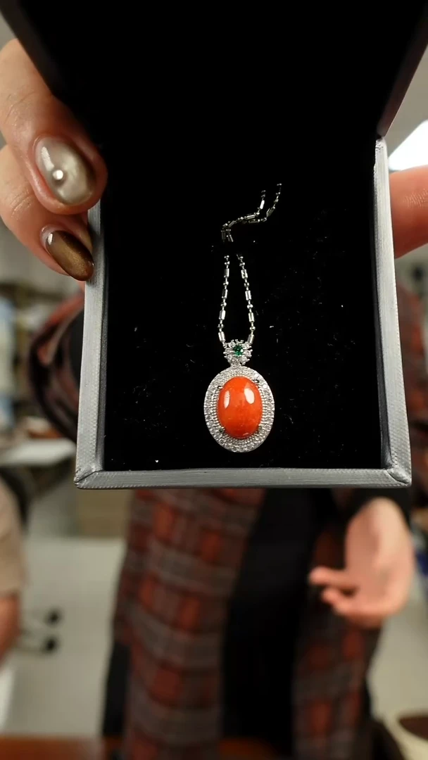 无合金红翠   项坠