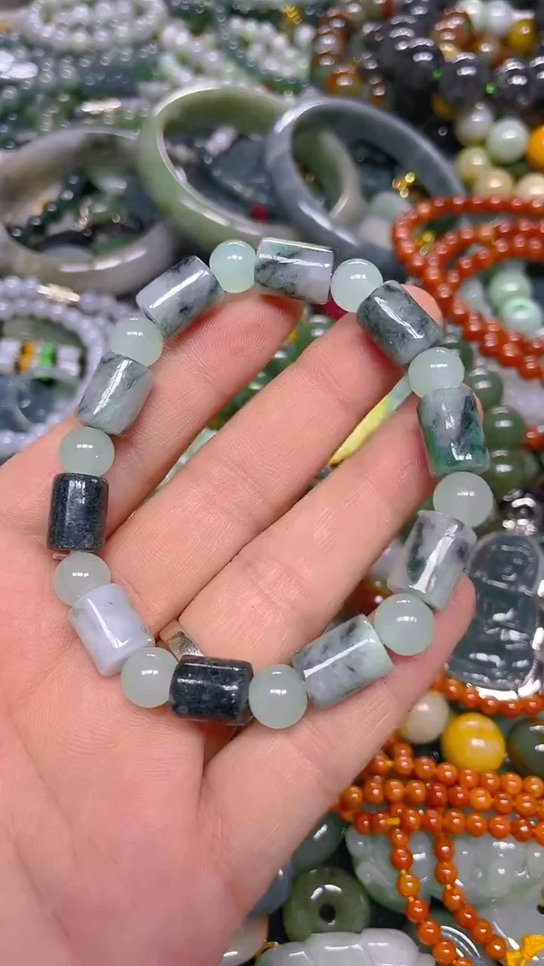 颈饰未镶嵌翡翠5mm/ N /翡翠A货，一件也是批发价