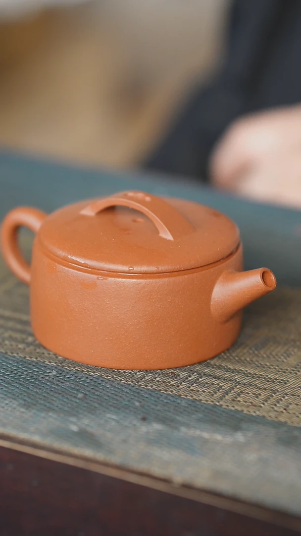 【闪购商品】喀左紫砂真不错，主播就是做壶的