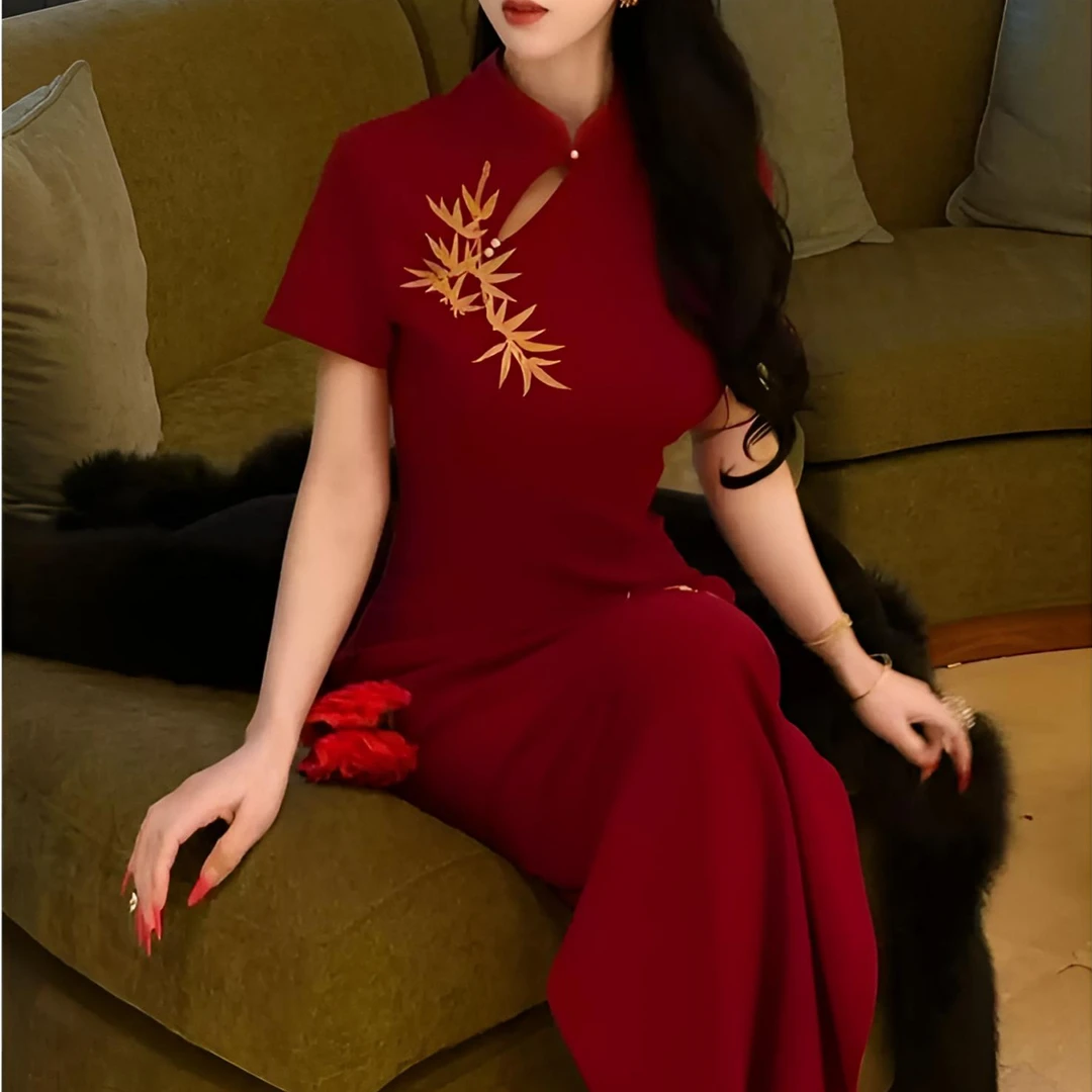 画报夫人中式刺绣旗袍红色旗袍修身连衣裙气质敬酒服显瘦礼服