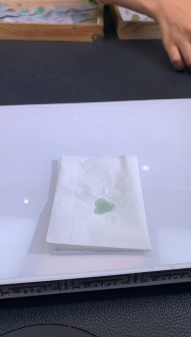 【闪购商品】定制翡翠未镶嵌翡翠