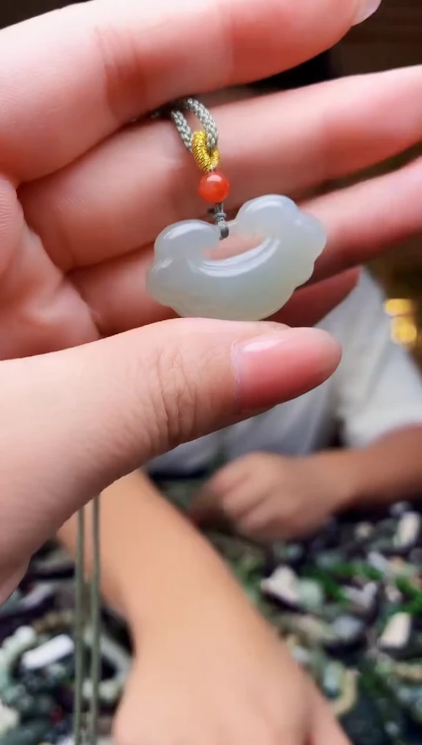 颈饰未镶嵌和田玉多样性发货，拍一发一