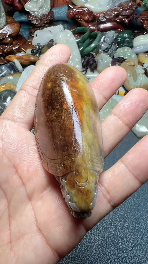 和田玉未镶嵌把件-