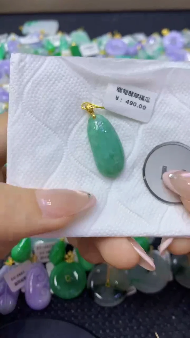 颈饰未镶嵌翡翠天然缅甸翡翠A货