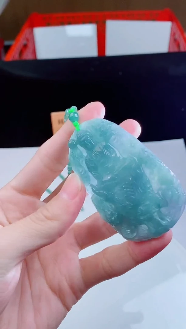 颈饰未镶嵌翡翠   ·