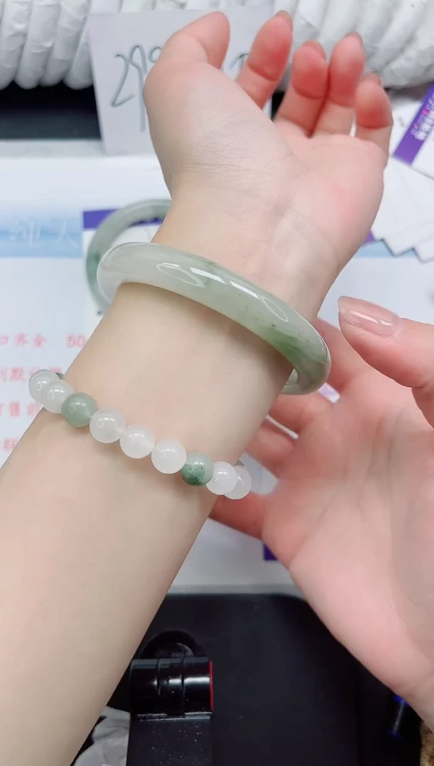 【闪购商品】石英质玉手镯未镶嵌309#58.5
