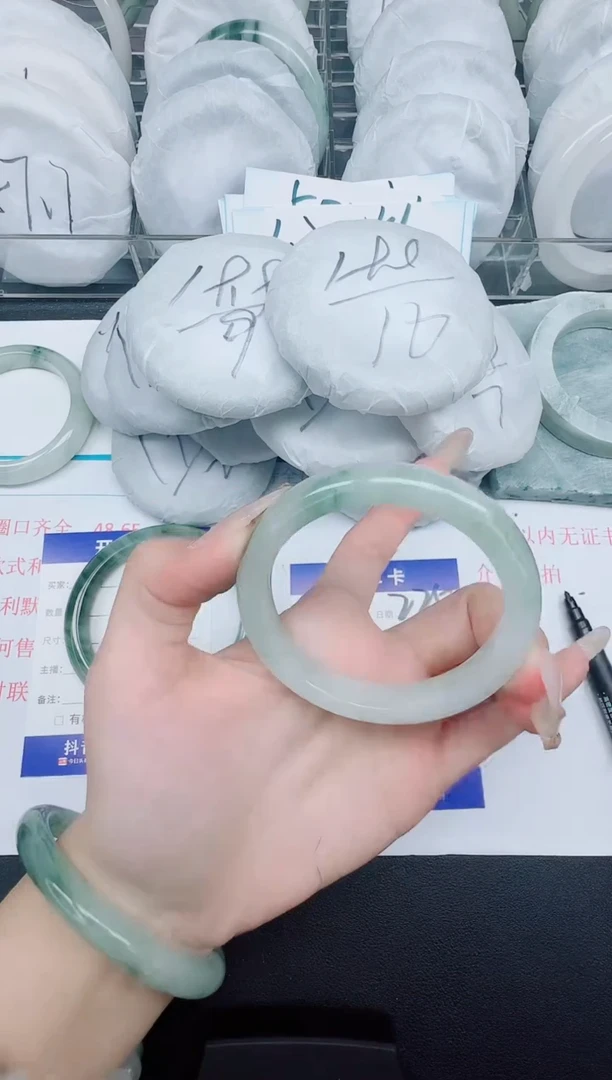 石英质玉手镯未镶嵌226-52.6