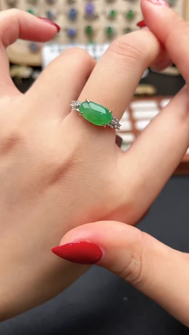 银S925镶嵌戒指翡翠一物一证一礼盒