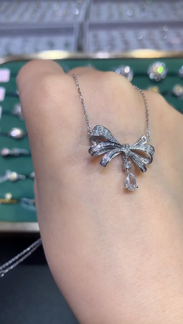 铂Pt950镶嵌项链钻石项链