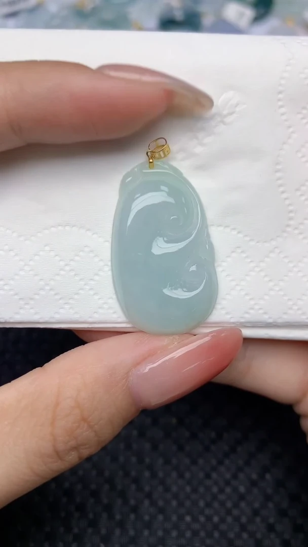 翡翠18K金镶嵌颈饰 天然翡翠a货