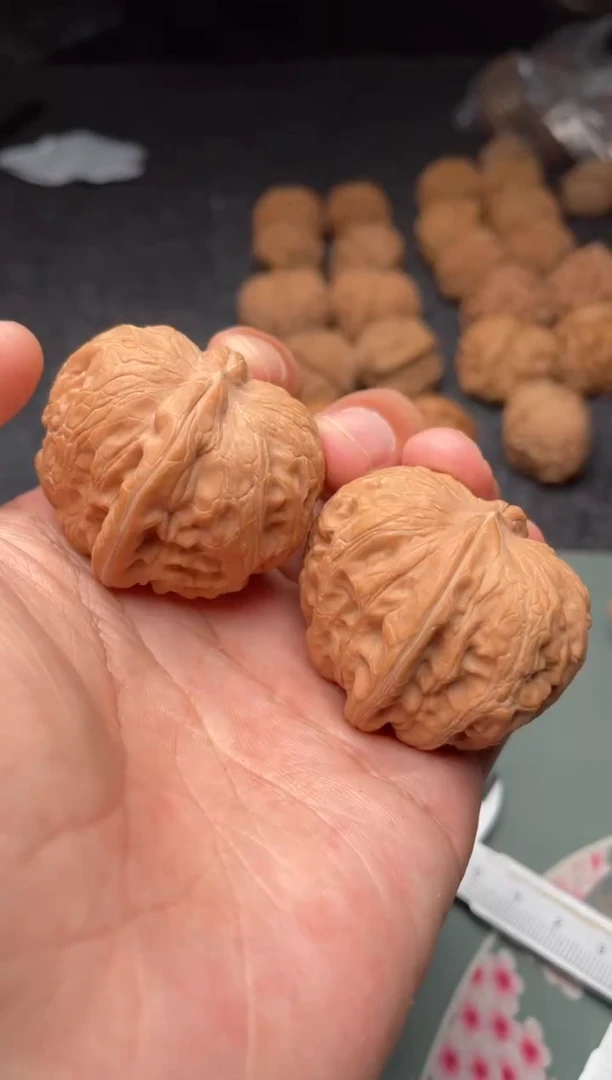 把件文玩核桃a221  元宝 40尺 小水尖