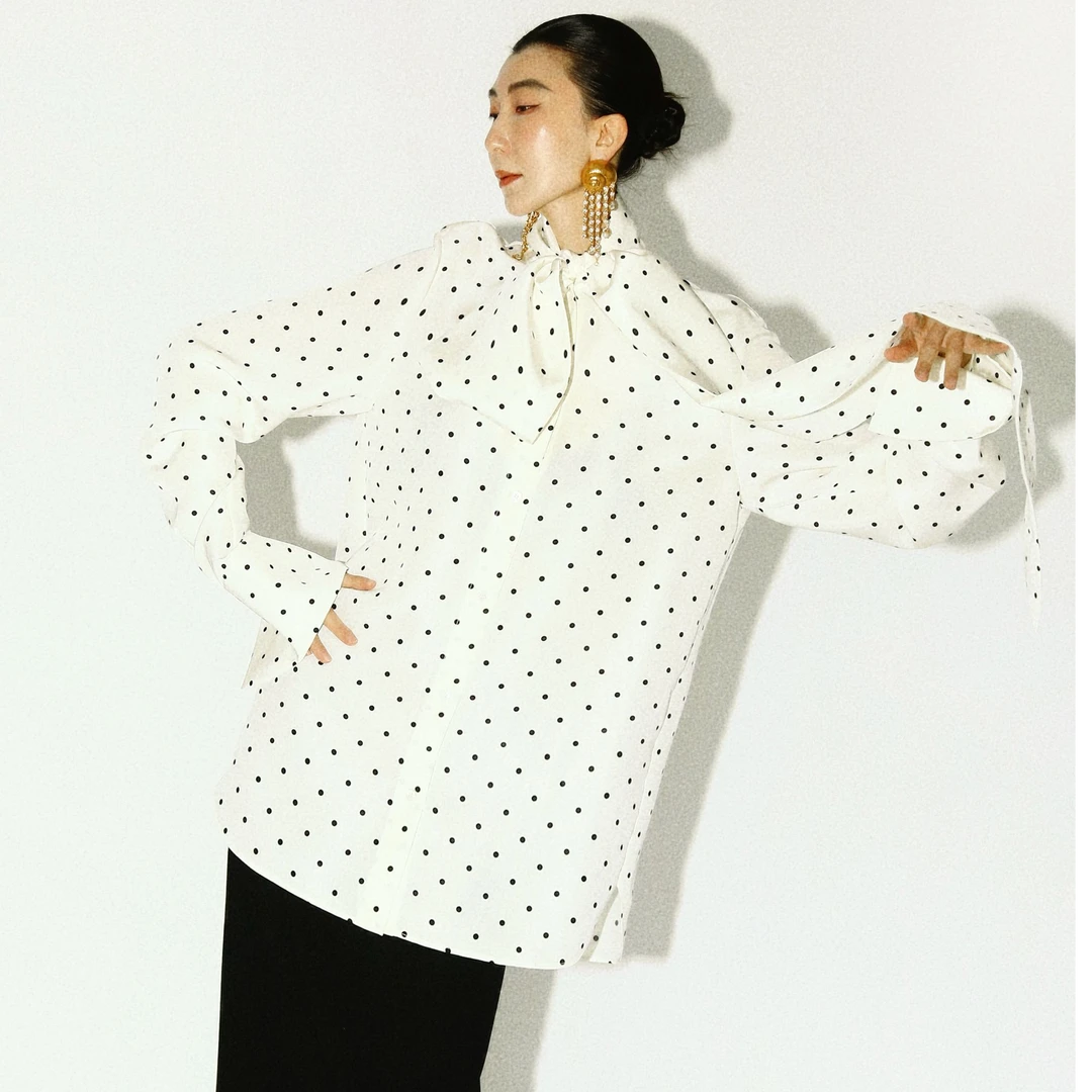 【坤姨专属】“时髦攻略”法式波点真丝 单排扣上衣衬衫AKYYK111